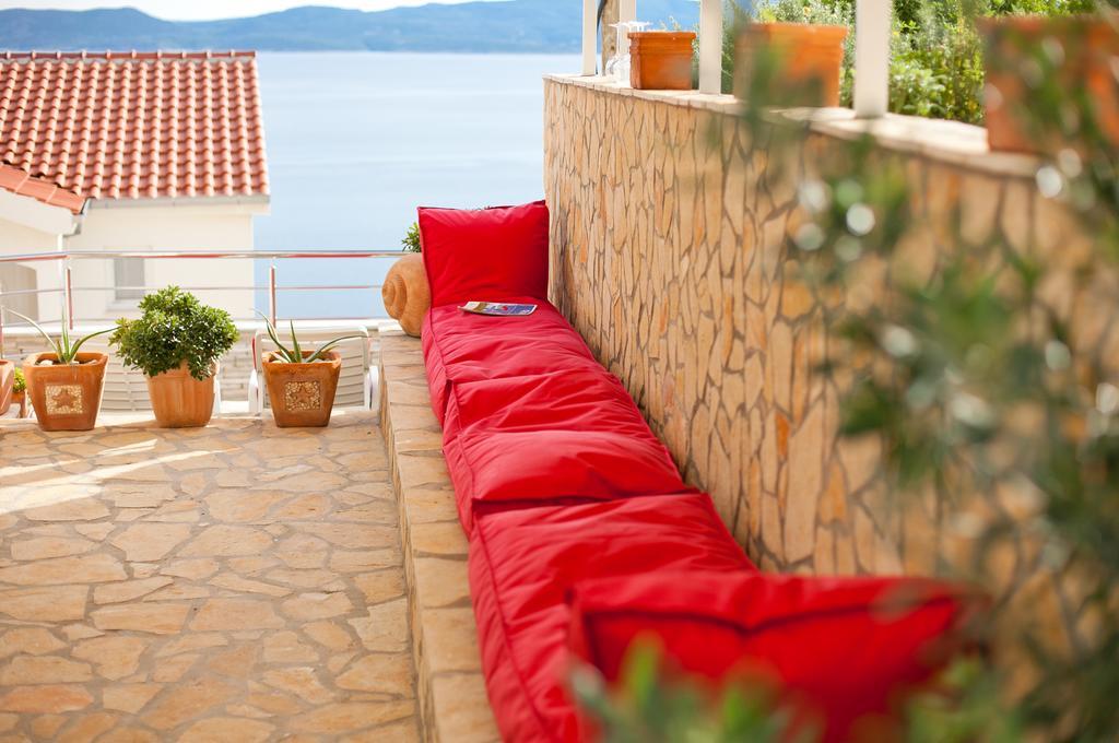 Apartments Mediterranea With Heated Pool Pisak Εξωτερικό φωτογραφία